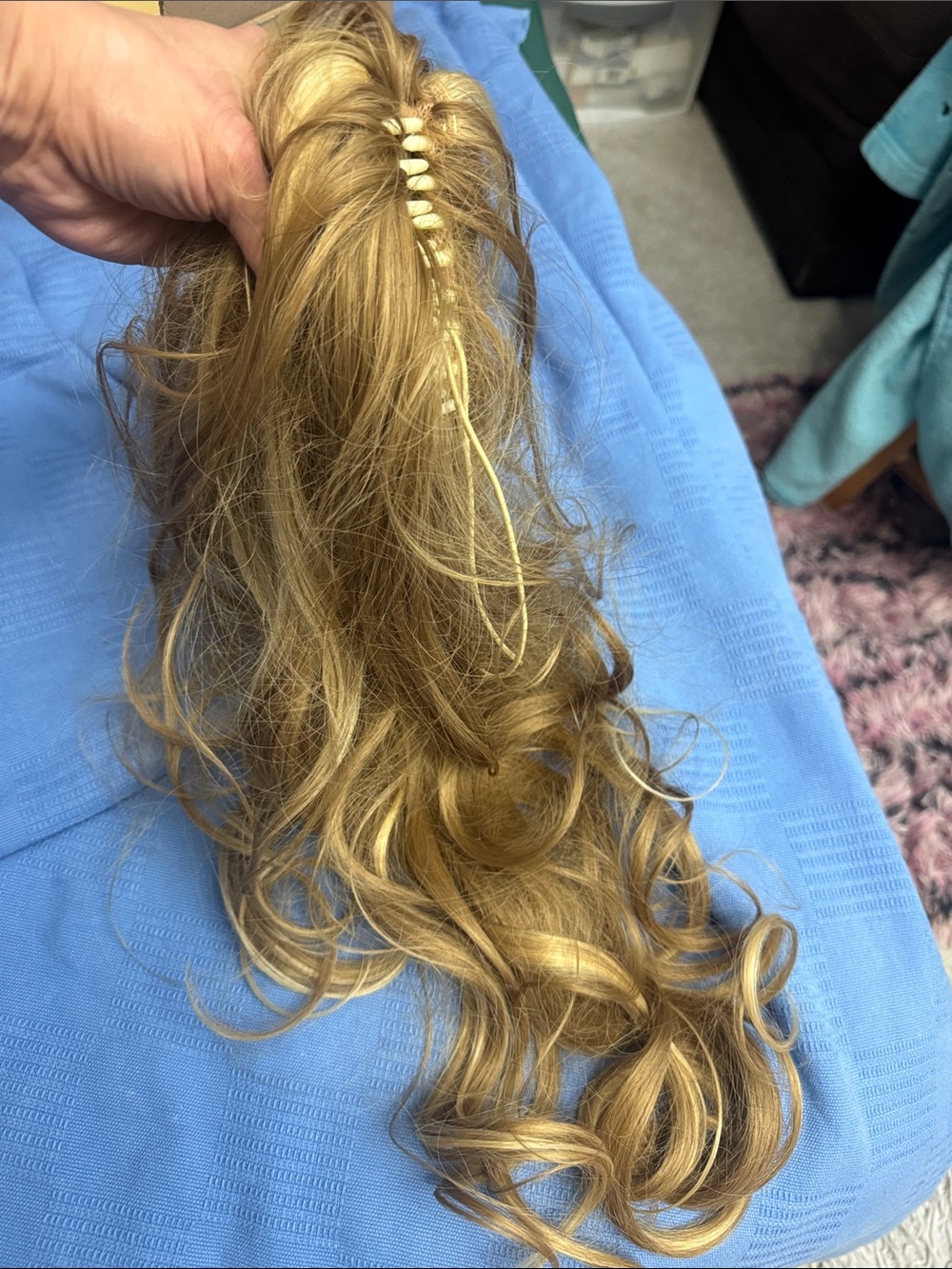 Blonde Clip-In Curly Ponytail Hair Extension 24 in Like New